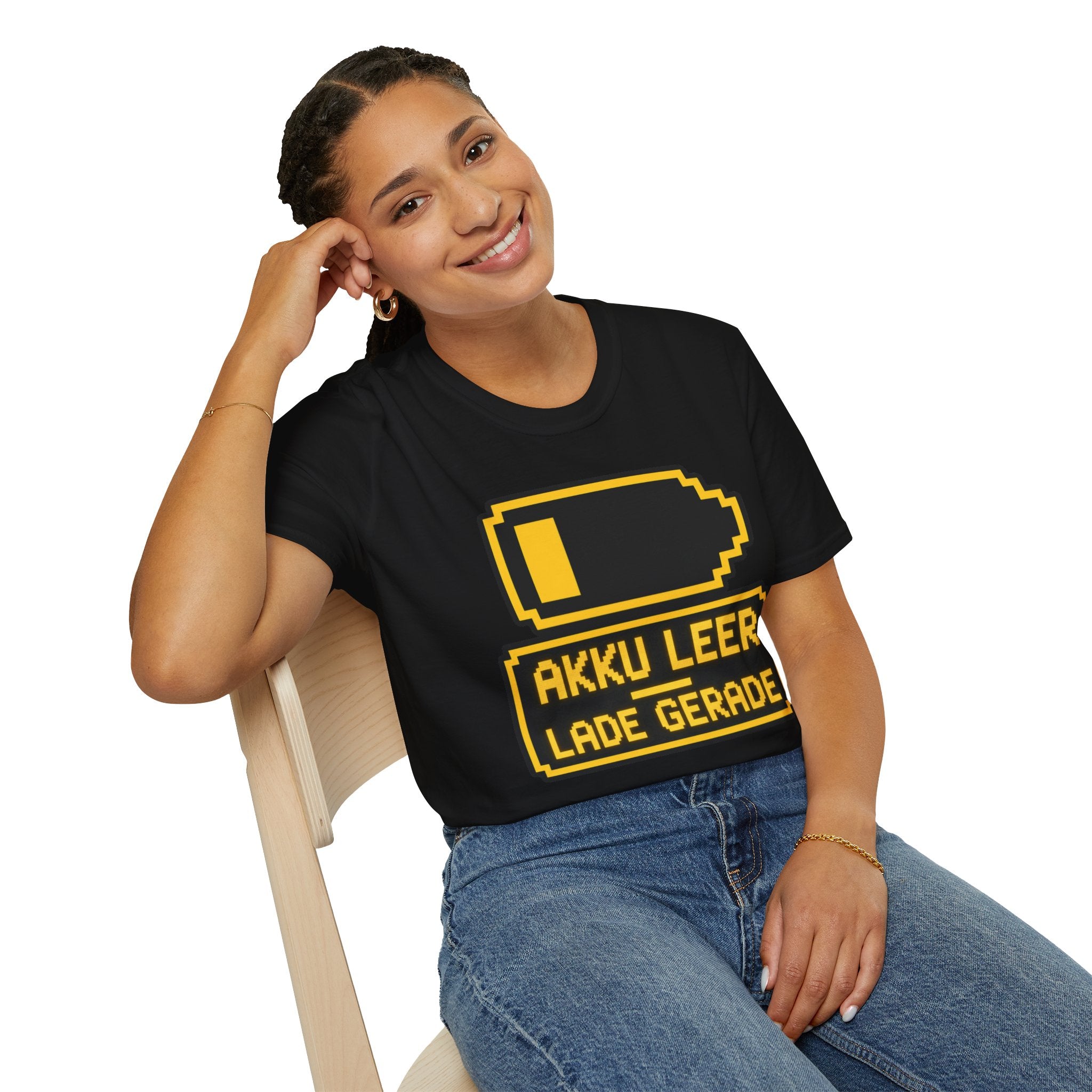 Akku Leer Lade Gerade Overstimulated T-Shirt
